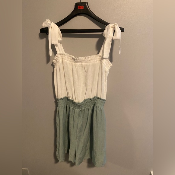 MINE romper - Picture 1 of 3